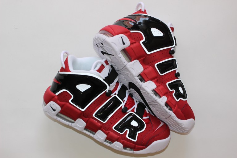 山男 NIKE AIR MORE UPTEMPO ’96 販売