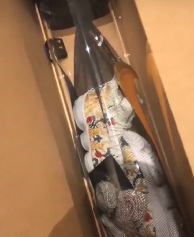 キス ナイキ レブロン15 LLTK スペシャル ボックス