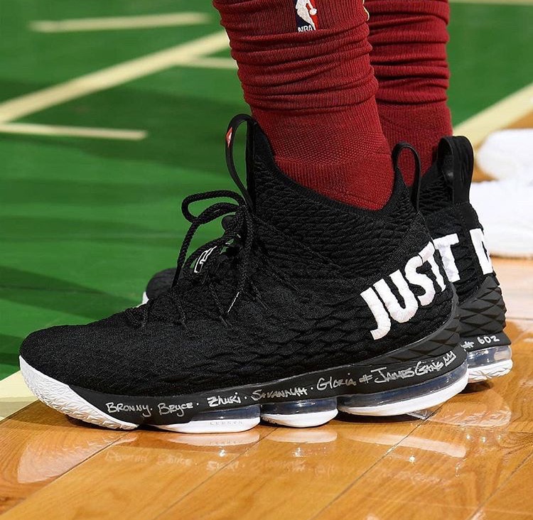 ナイキ レブロン15 JUST DO IT