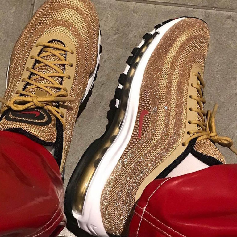 ナイキ エア マックス97 スワロフスキー メタリックゴールド